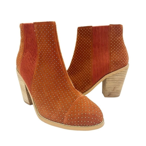 Anthropologie Faux Suede Gold Studded Stack Heel Pull On Boots Rust Orange 6.5 - Picture 1 of 11